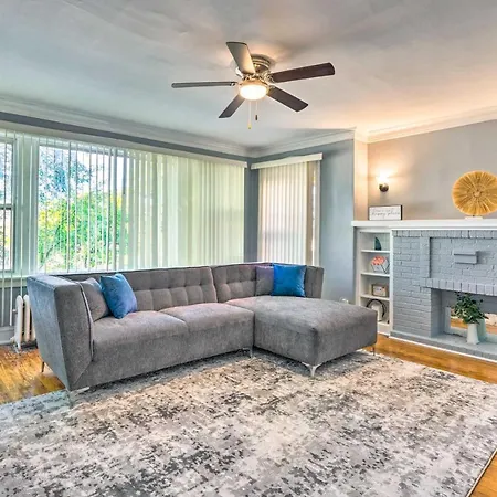 Historic Oak Park Apartment About 8 Mi To Downtown